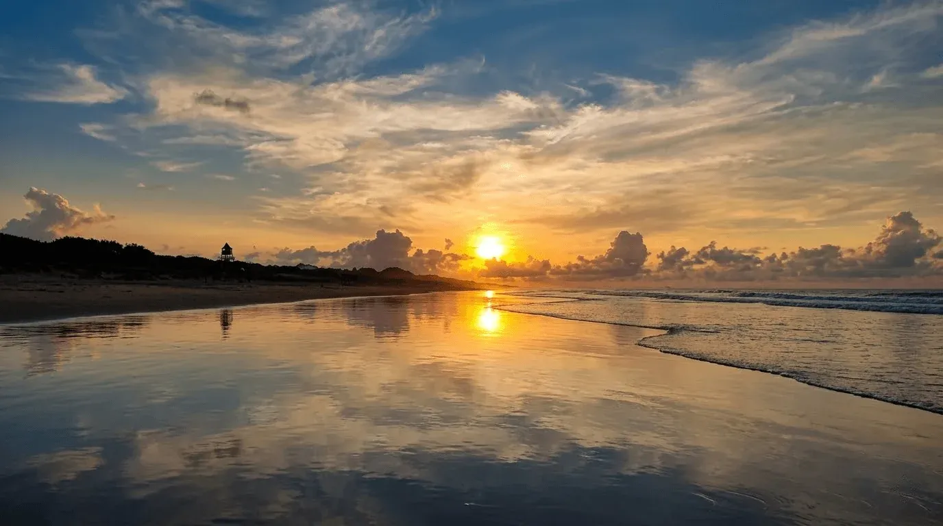 Puri Beach, Odisha — golden sands and ocean waves